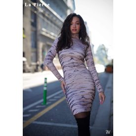 La Pierre Pandeo ruha bézs alapon mintás egyméretes